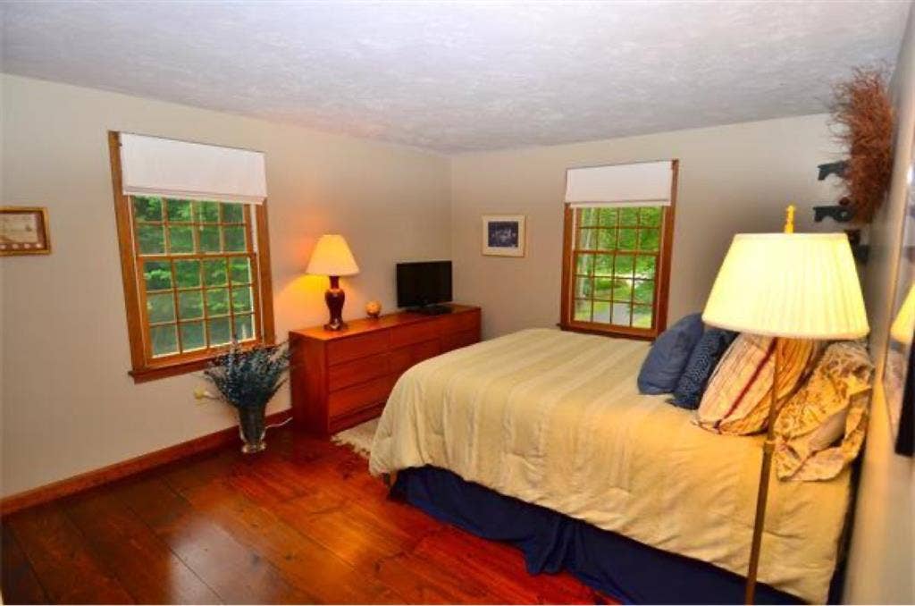 Share house - gorgeous, many acres