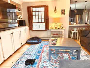 Share house - gorgeous, many acres