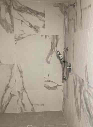 Luxury ROOM for rent w bathroomm