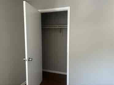 Looking for a female roomate