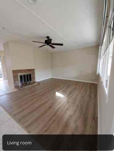 Share house have 2 rooms available