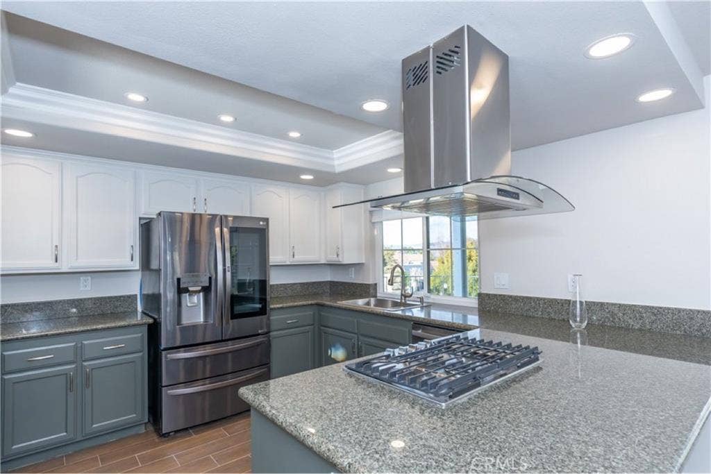 Looking for Roommates!