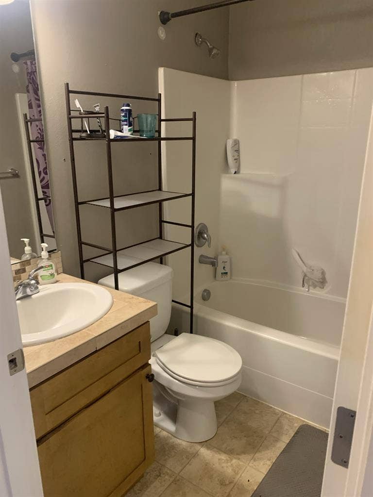 Large room available in great area