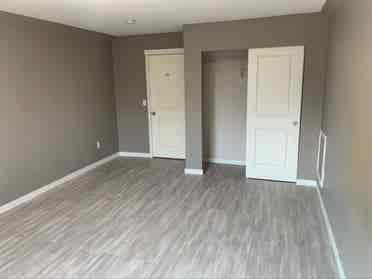 Large room available in great area