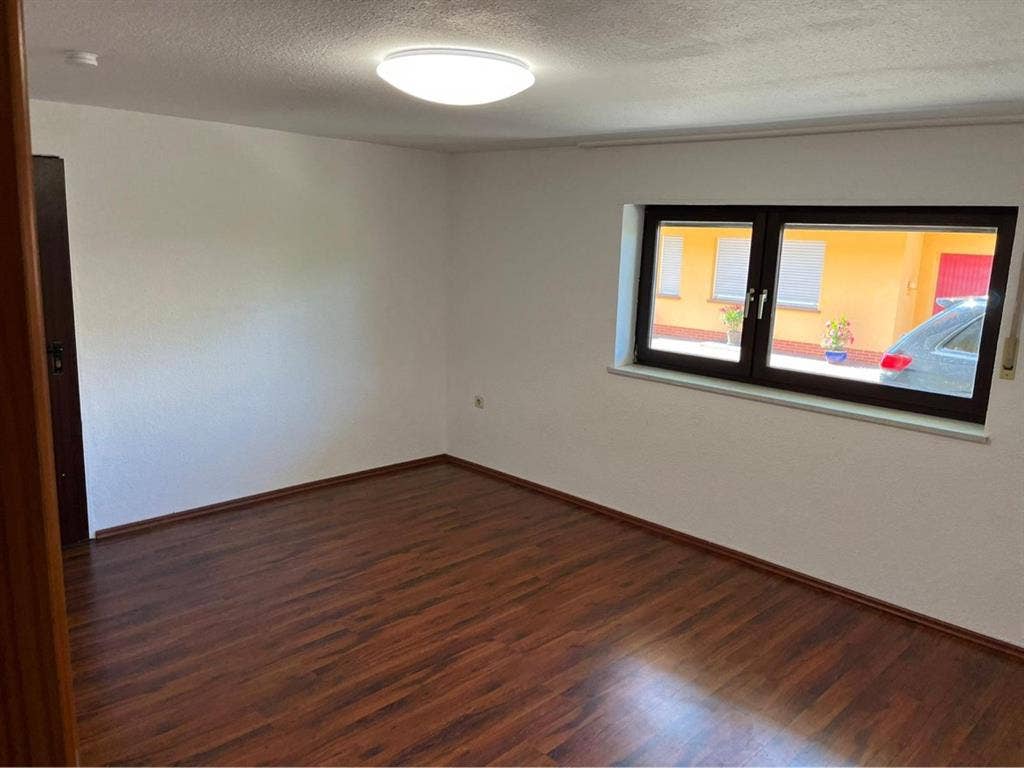 Freestanding Home in Hettenhausen