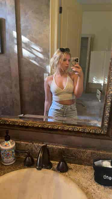 Looking for roommates