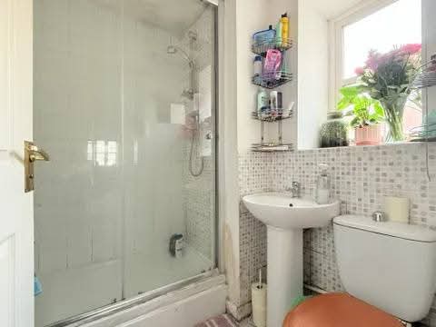 One Bedroom Flat with a living room