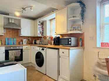 One Bedroom Flat with a living room
