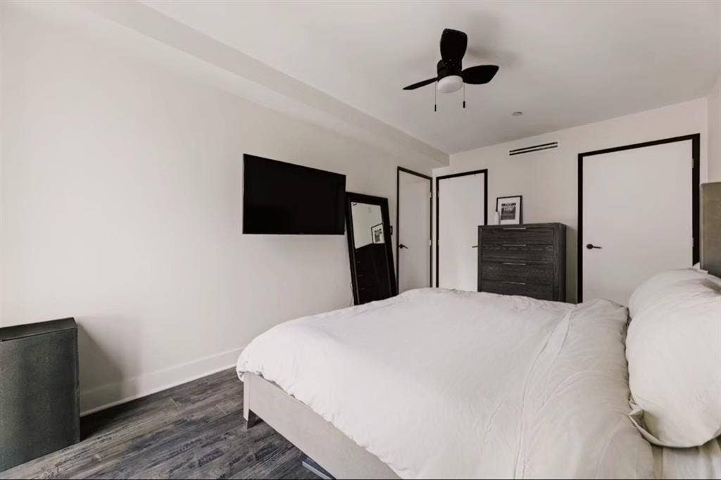 Furnished King Bed Luxury Penthouse