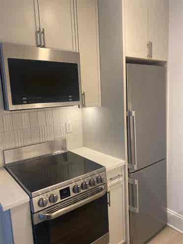 ✨Spacious Room in Midtown South✨
