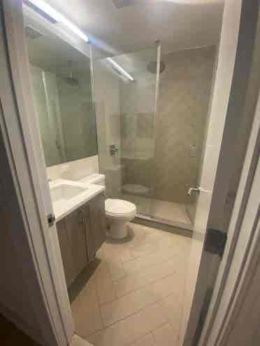 ✨Spacious Room in Midtown South✨