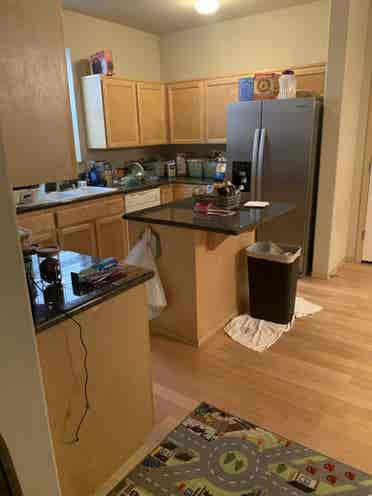Nice large room/house in South Hill