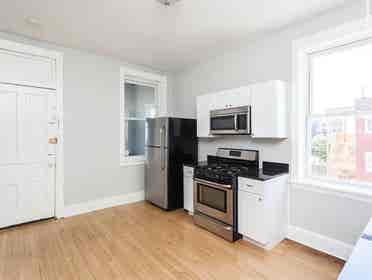 Bedroom in shared 3 Bedroom Apt