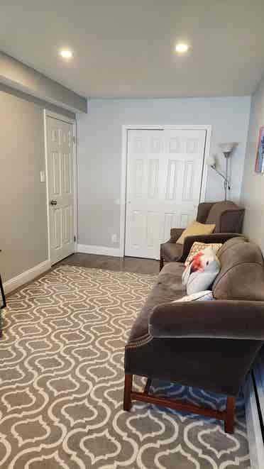 1 room in Bayside for a female