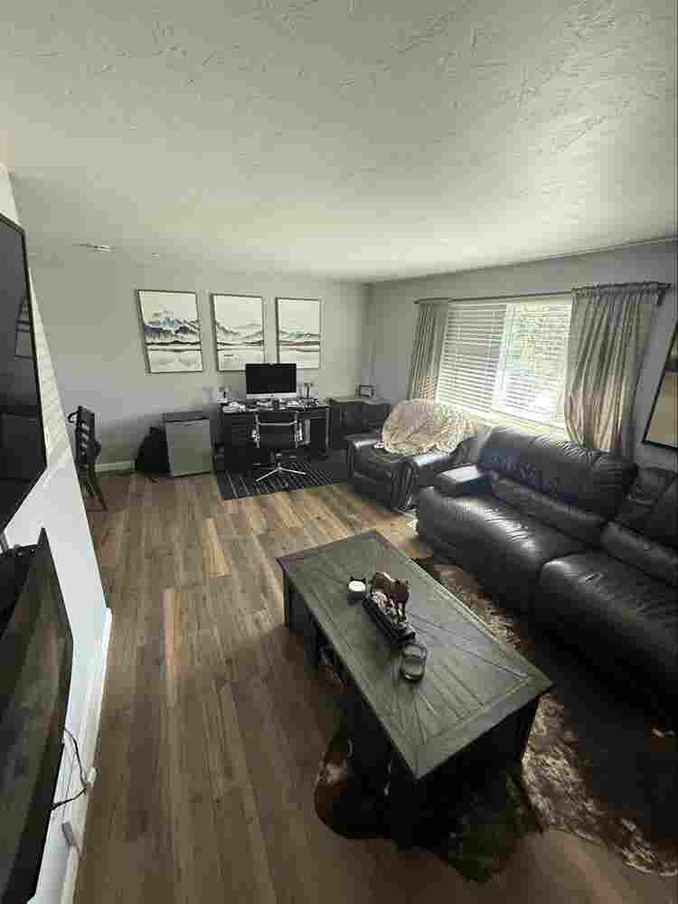 Room for rent in Lone Tree!