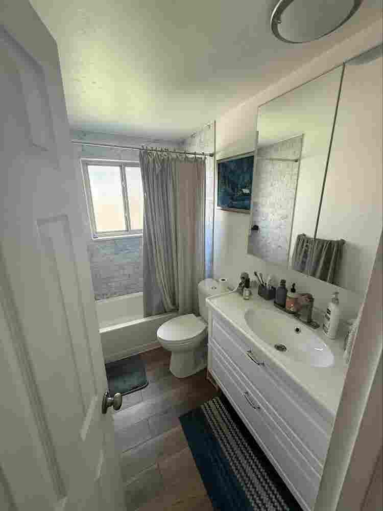 Room for rent in Lone Tree!