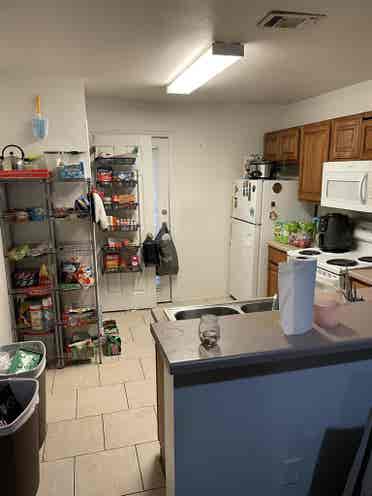 Far West Side Room $/month