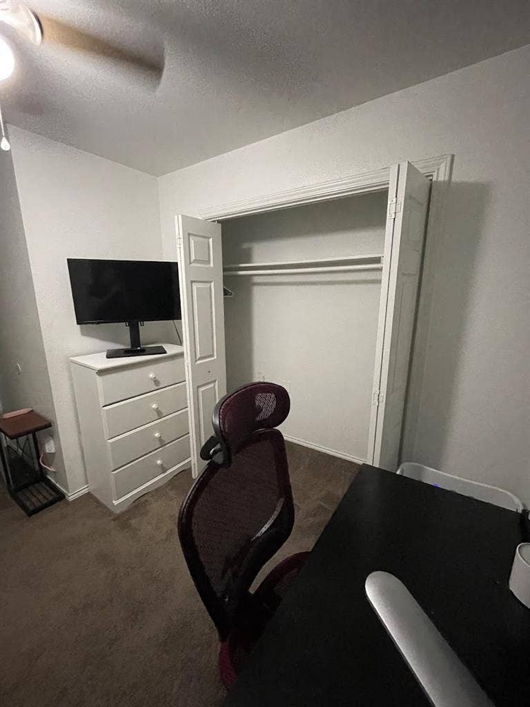 Far West Side Room $/month
