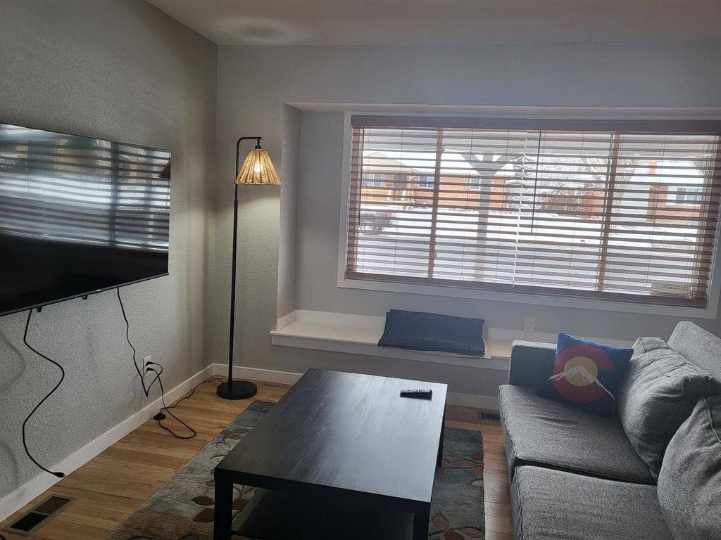 1 BD - In Applewood Home
