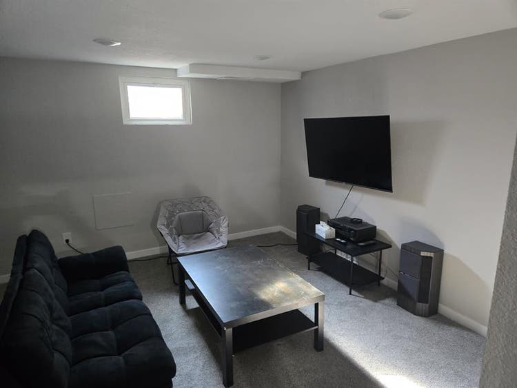 1 BD - In Applewood Home