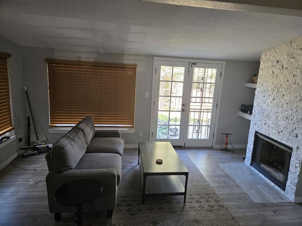 1 BD - In Applewood Home