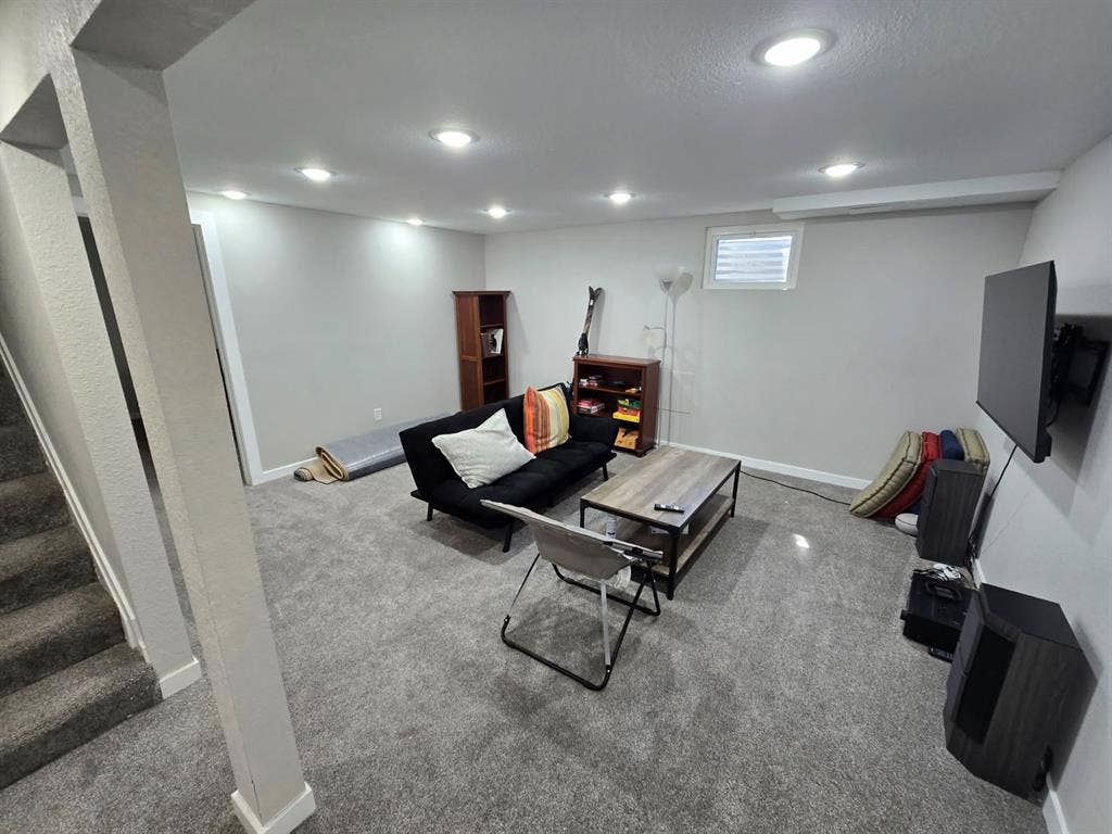 1 BD - In Applewood Home