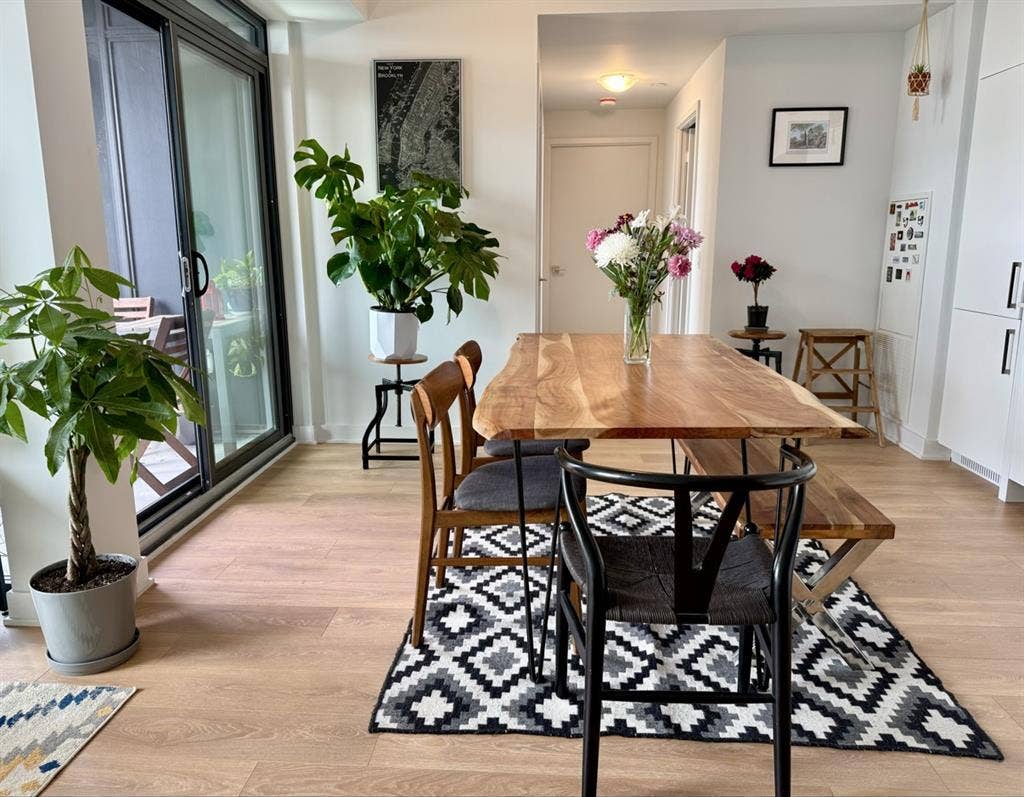 Share new condo at Vaughan MTP area