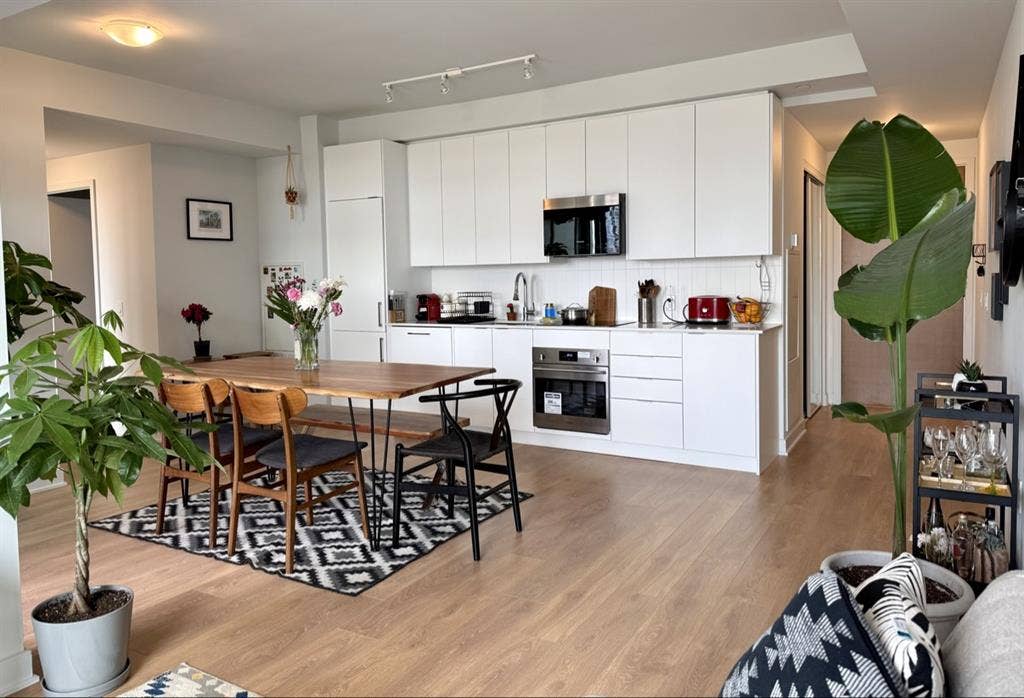 Share new condo at Vaughan MTP area