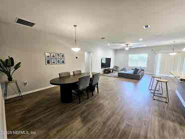 Looking for a roommate