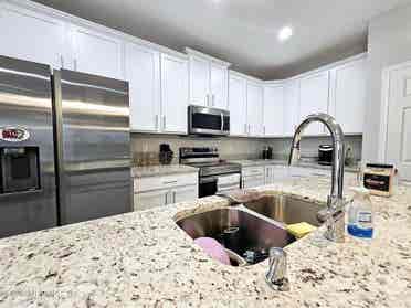 Looking for a roommate