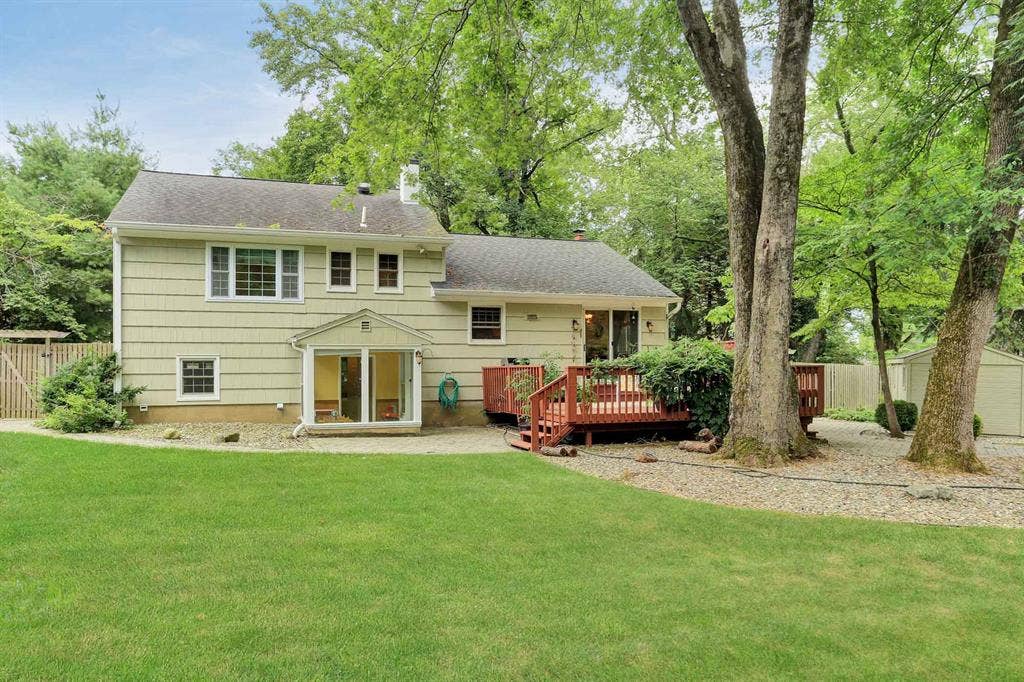 House for rent available from