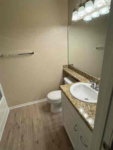 2 bed/ bath Apartment share Irvine