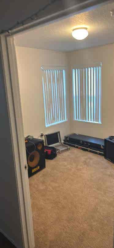Room for rent on Bend’s NE side