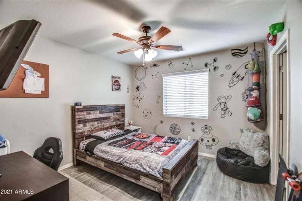 Need girl to take over lease ASAP