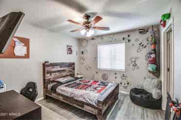 Need girl to take over lease ASAP