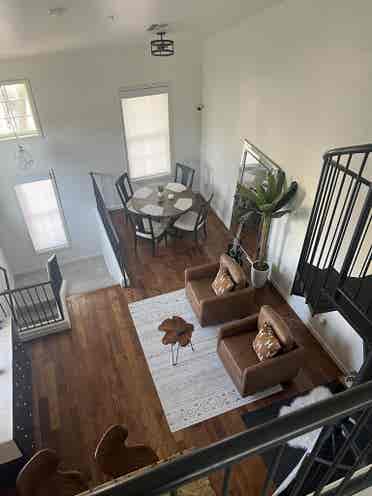 Room for rent in Luxury Community.