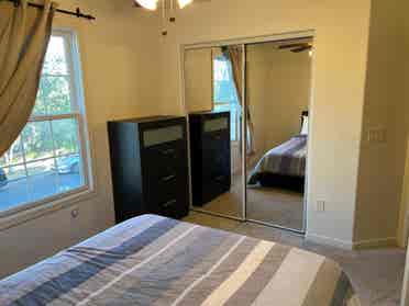Room for rent in Luxury Community.