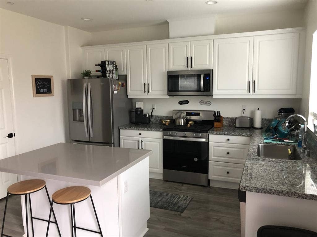 Rooms available now! May or June!
