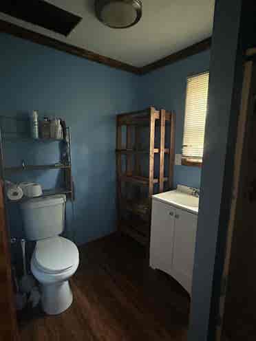Tiny house in back of fenced yard !