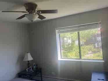 5 mins from Palatine Train station