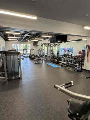 5 mins from Palatine Train station
