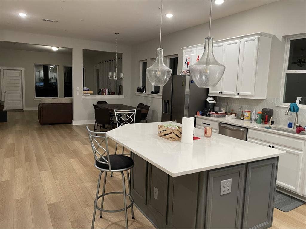 Room for Rent in Bridgeland
