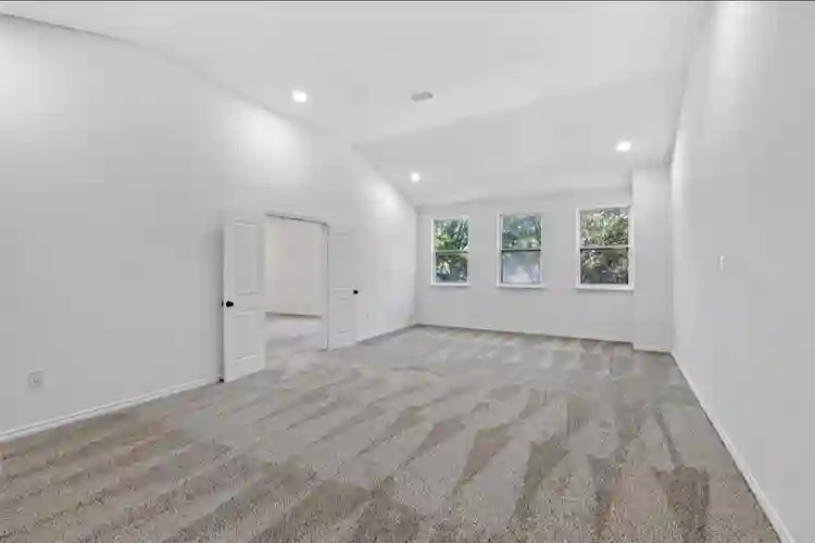 Rooms available in a shared housing