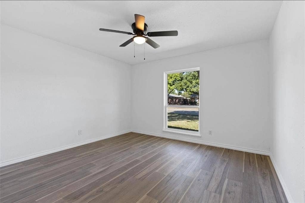 Rooms available in a shared housing