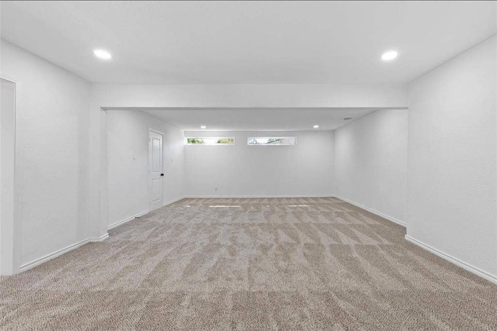 Rooms available in a shared housing