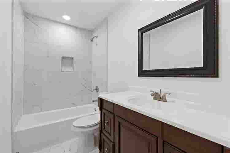 Rooms available in a shared housing