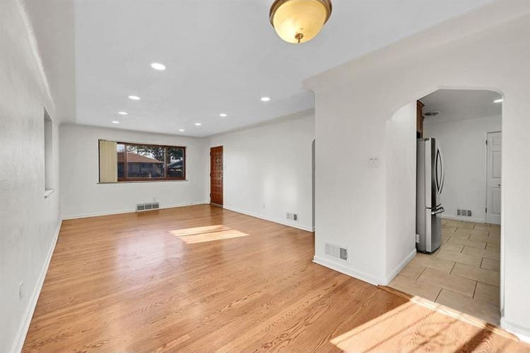 Private Room in 3BR Park Hill Home