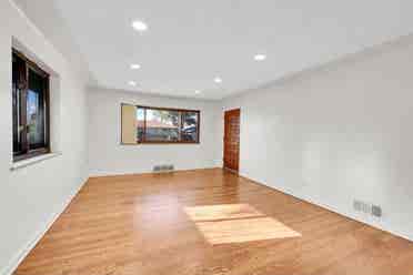 Private Room in 3BR Park Hill Home
