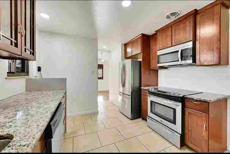 Private Room in 3BR Park Hill Home
