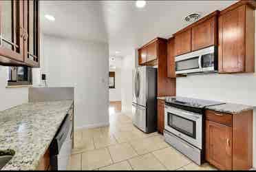 Private Room in 3BR Park Hill Home